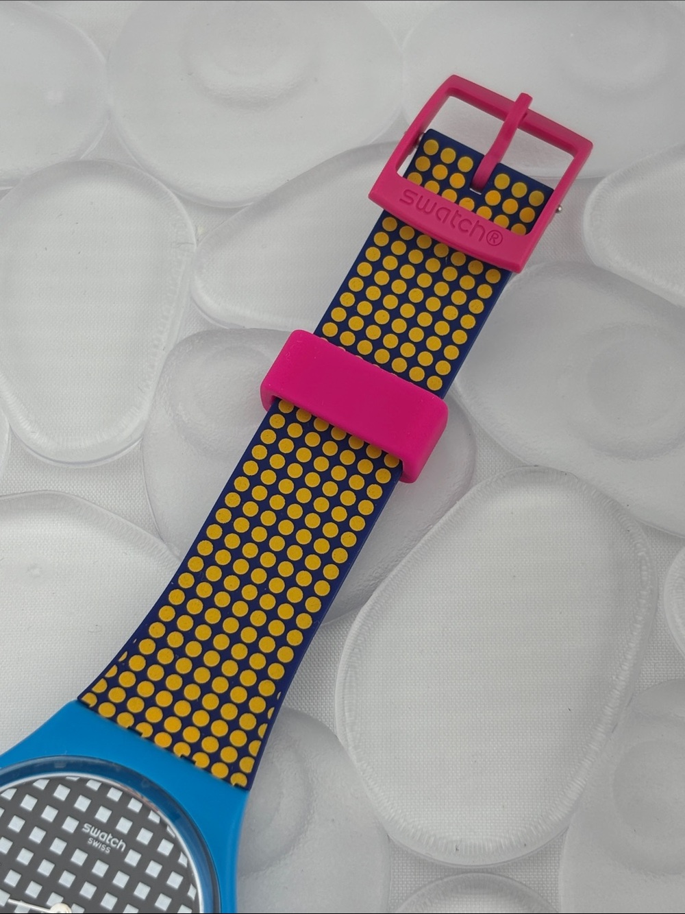 Swatch Watch - GS146 - BEHIND THE WALL - Picture 3 of 8
